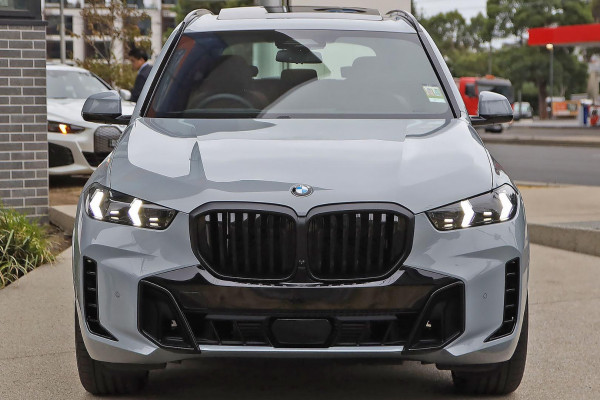 2025 BMW X5 G05 LCI xDrive30d M Sport SUV image 2