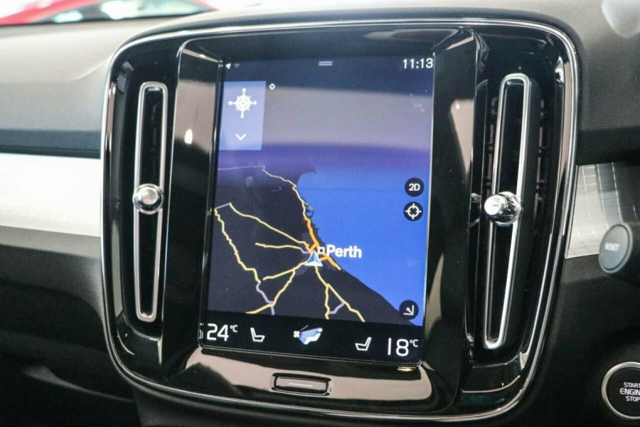 2019 Volvo XC40 XZ T4 Momentum Suv Image 13