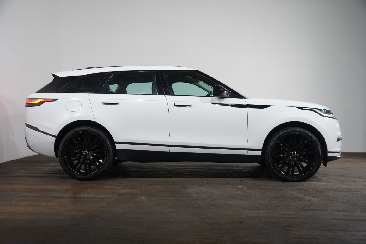 2017 Land Rover Velar D180 Hse Awd SUV Image 4