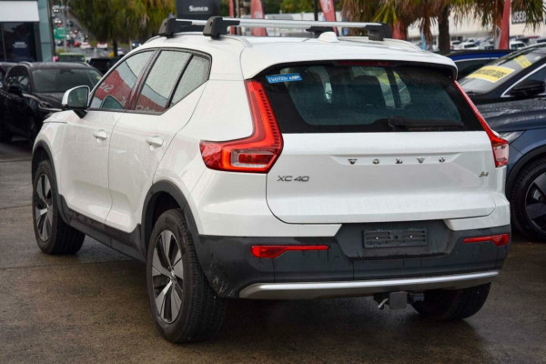 2022 MY23 Volvo XC40 XZ Plus B4 SUV Image 5