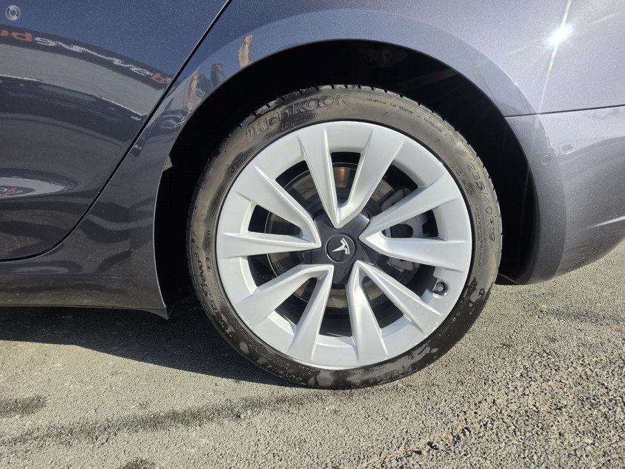 2021 Tesla Model 3  Long Range Sedan Image 11