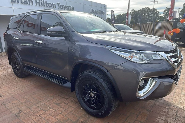 2019 Toyota Fortuner GUN156R GXL SUV Image 1