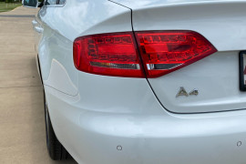 2011 Audi A4 B8 8K  Sedan