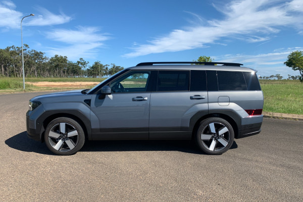 2024 MY25 Hyundai Santa Fe MX5.V1 Hybrid SUV Image 5