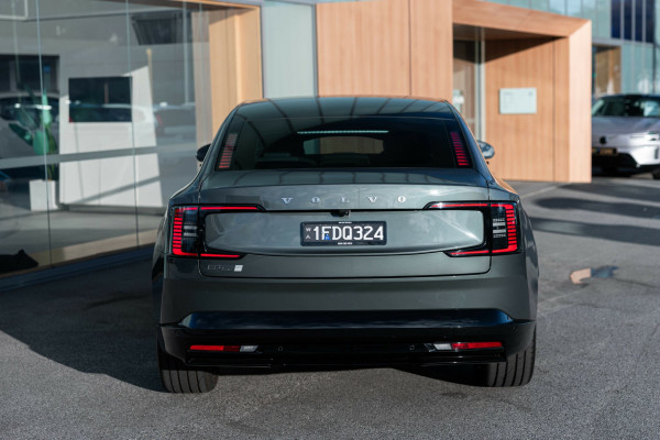 2026 Volvo ES90  Plus Single Motor Sedan Image 8