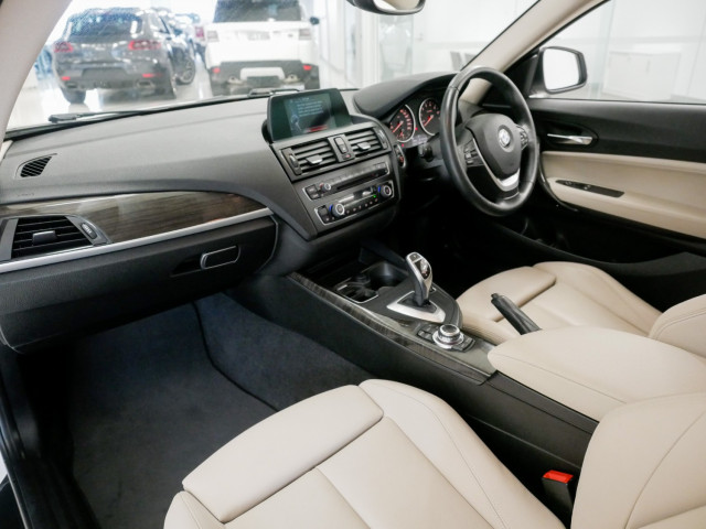 2015 BMW 2 Series F22 220i Modern Line Coupe Image 24