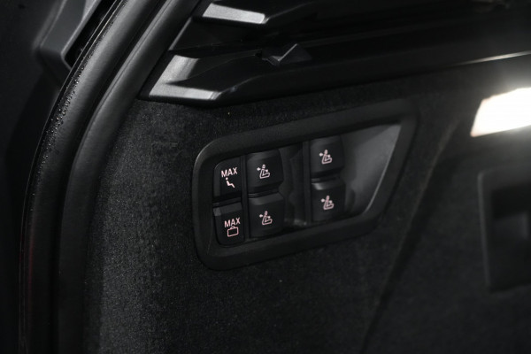 2019 BMW X7 Xdrive30d SUV image 33