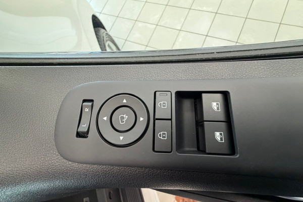 2026 MY27 Hyundai Staria US4.V4  People Mover Image 21