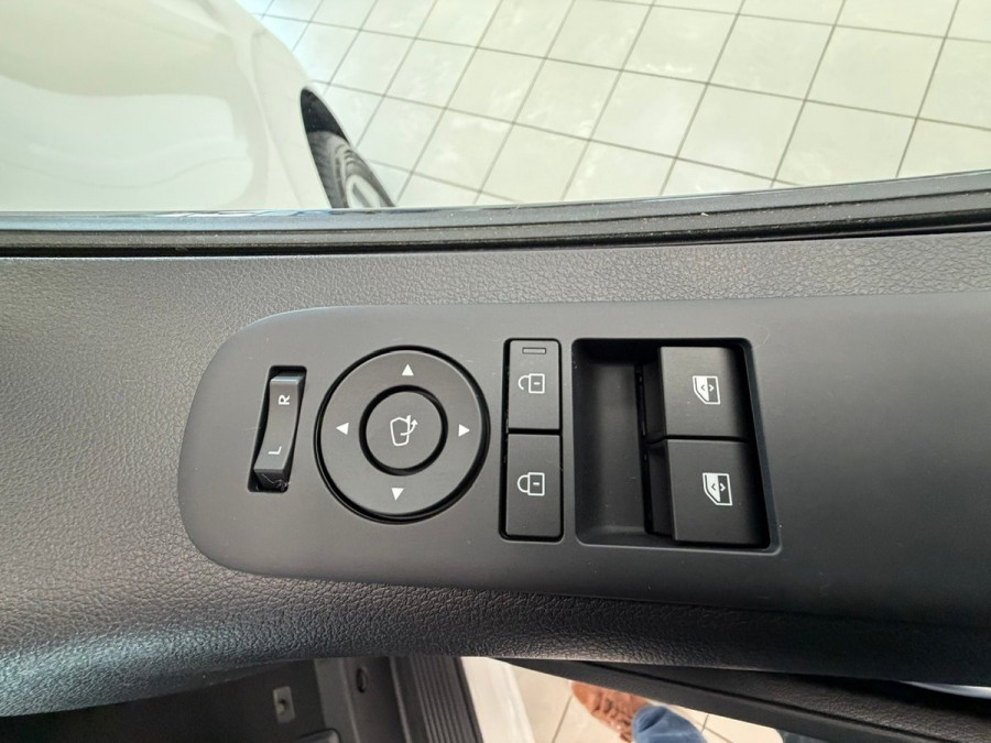2026 MY27 Hyundai Staria US4.V4  People Mover Image 21