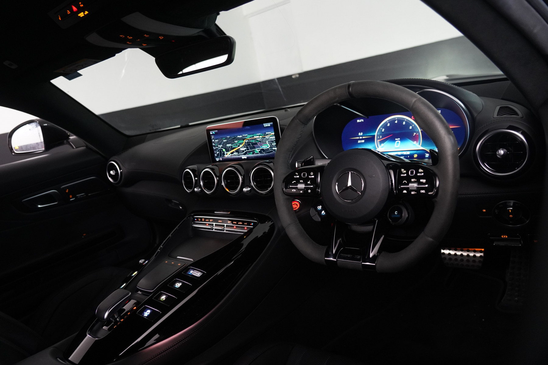 2021 Mercedes-Benz AMG GT Night Edition Coupe Image 14