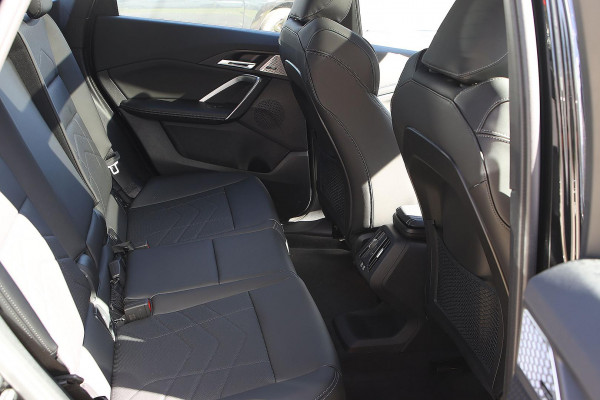 2024 BMW iX1 U11 eDrive20 xLine SUV image 12