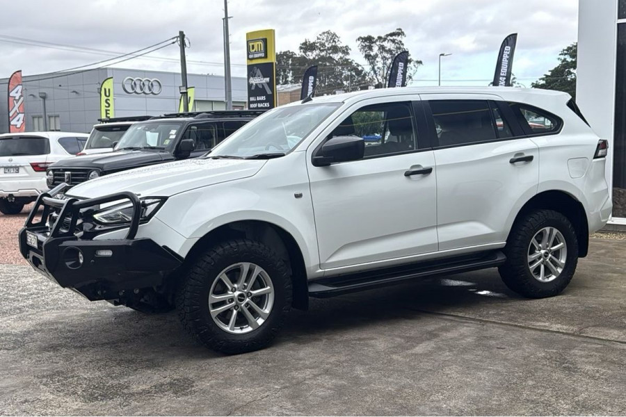 2022 Isuzu MU-X RJ LS-M SUV Image 11