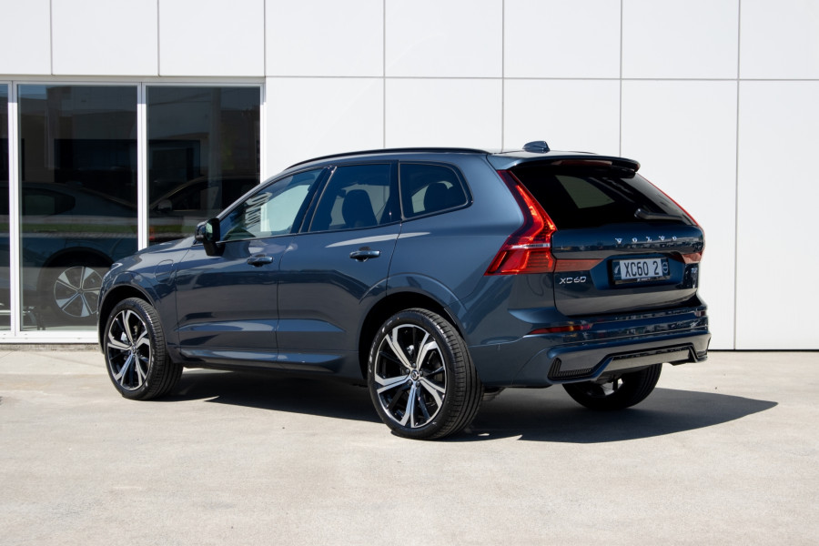 2025 Volvo XC60 UZ Ultra T8 Plug-In Hybrid SUV Image 14