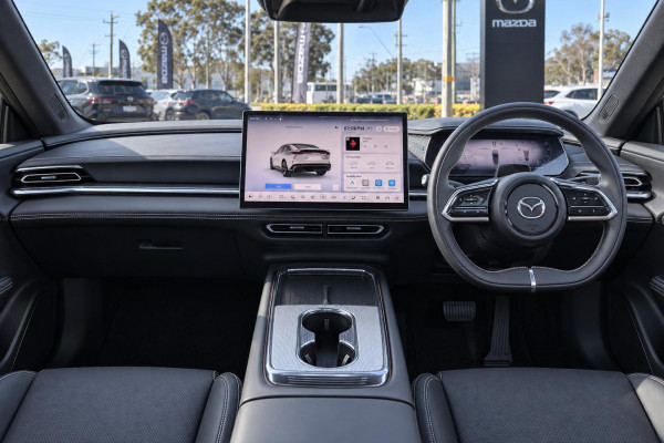 2026 Mazda 6e  GT Hatch Image 8