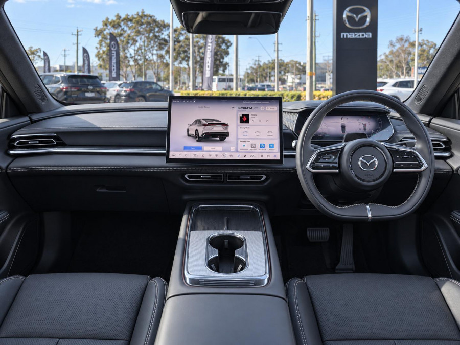 2026 Mazda 6e  GT Hatch Image 8