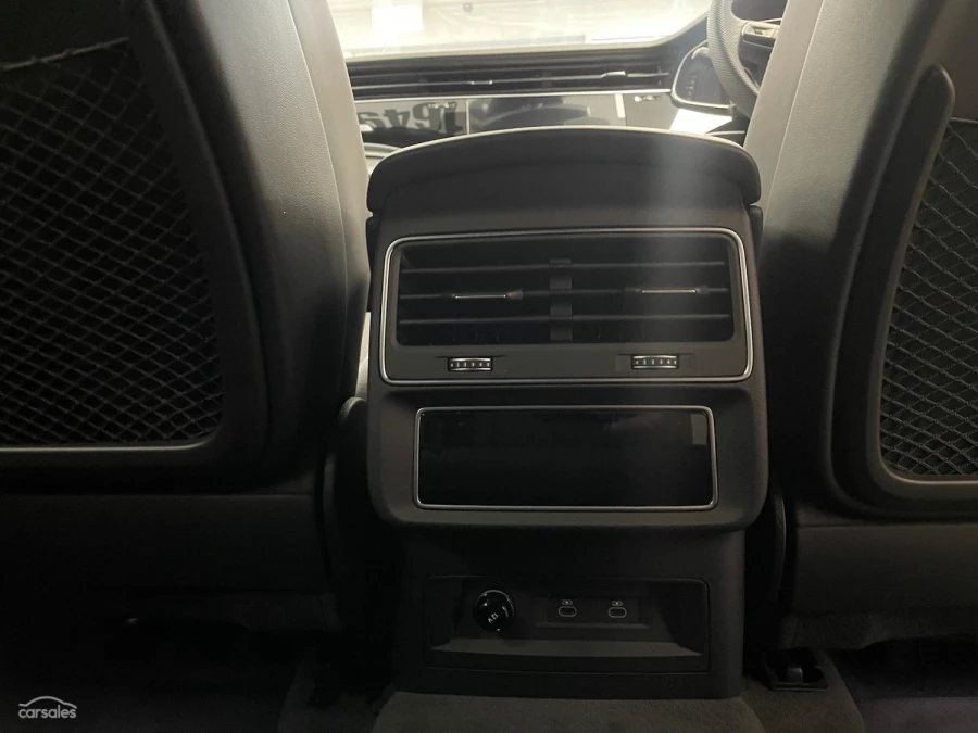 2026 Audi SQ7 TFSI Wagon Image 17