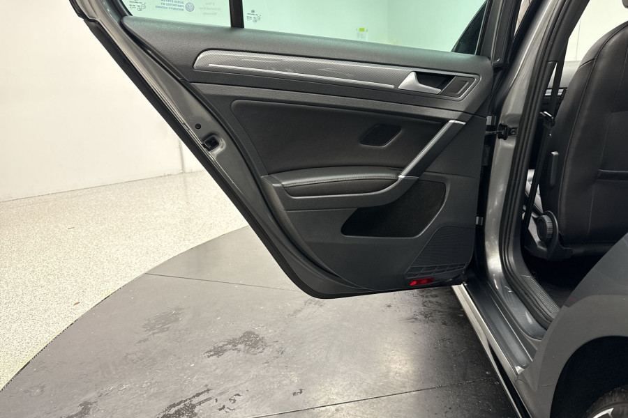 2017 MY18 Volkswagen Golf 7.5 110TSI Highline Hatch Image 15
