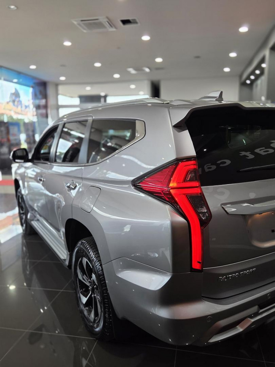 2025 Mitsubishi Pajero Sport QG GLS SUV Image 4