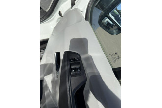 2021 LDV Deliver 9  11-Seat Bus