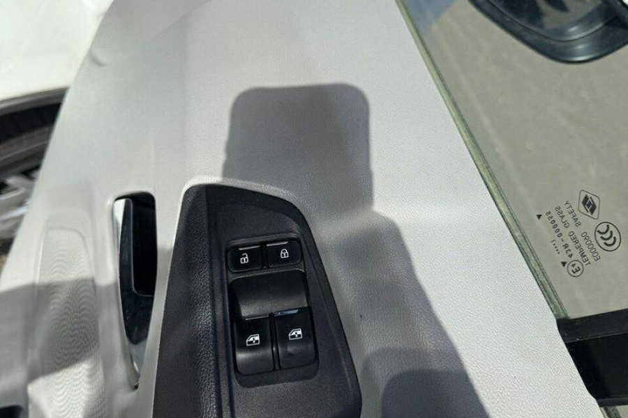 2021 LDV Deliver 9  11-Seat Bus Image 10