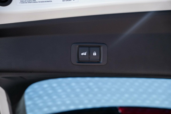 2025 Mitsubishi Outlander ZM Exceed SUV Image 9