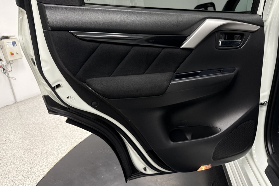 2019 Mitsubishi Pajero Sport QE GLX SUV Image 14