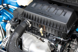 2024 MG ZST  Core SUV