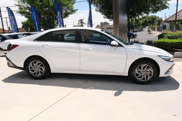 2026 Hyundai i30 CN7.V4 Hybrid Sedan Image 5