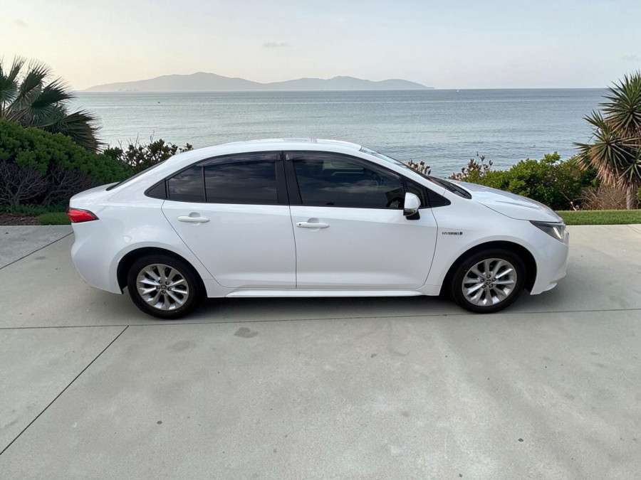 2021 Toyota Corolla ZWE211R SX Hybrid Sedan Image 2