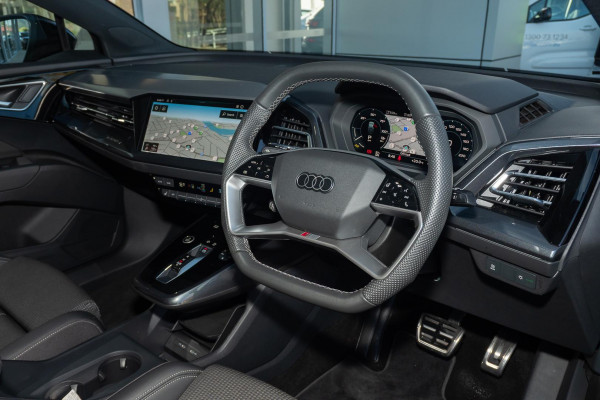 2025 Audi Q4 e-tron F4 45 SUV image 6