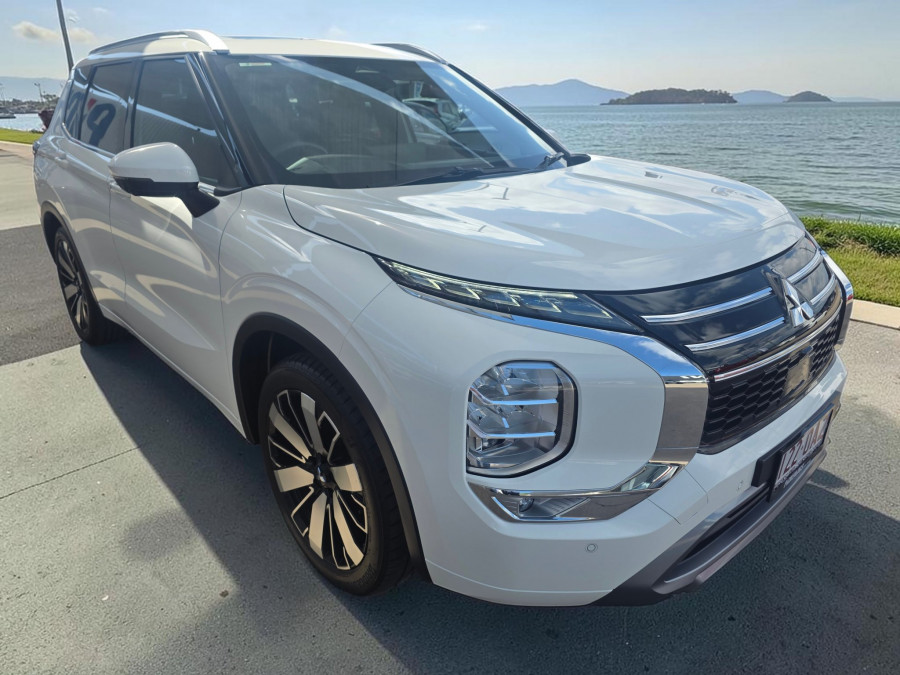 2025 Mitsubishi Outlander ZM Exceed SUV Image 1