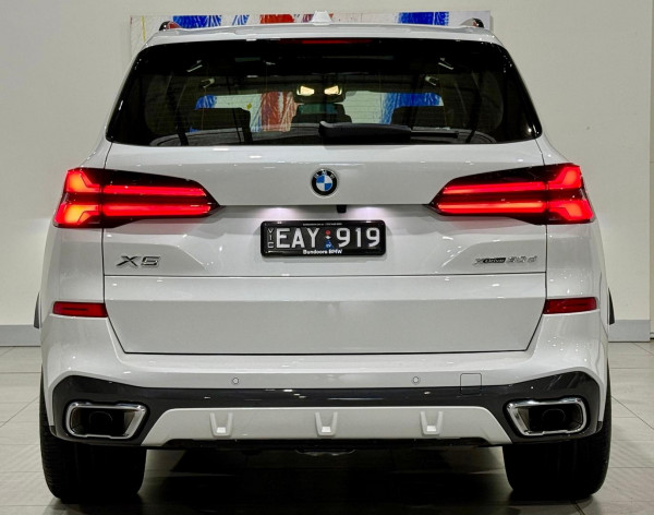 2025 BMW X5 G05 LCI xDrive30d M Sport SUV image 3