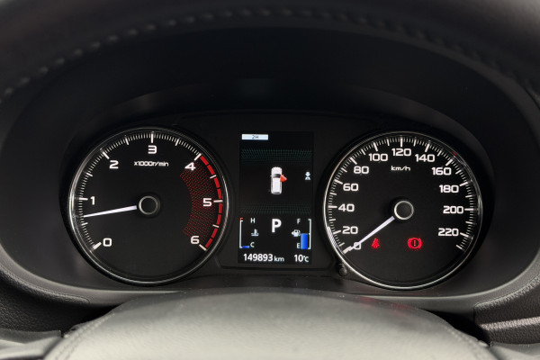 2019 Mitsubishi Pajero Sport QE Black Edition SUV Image 19