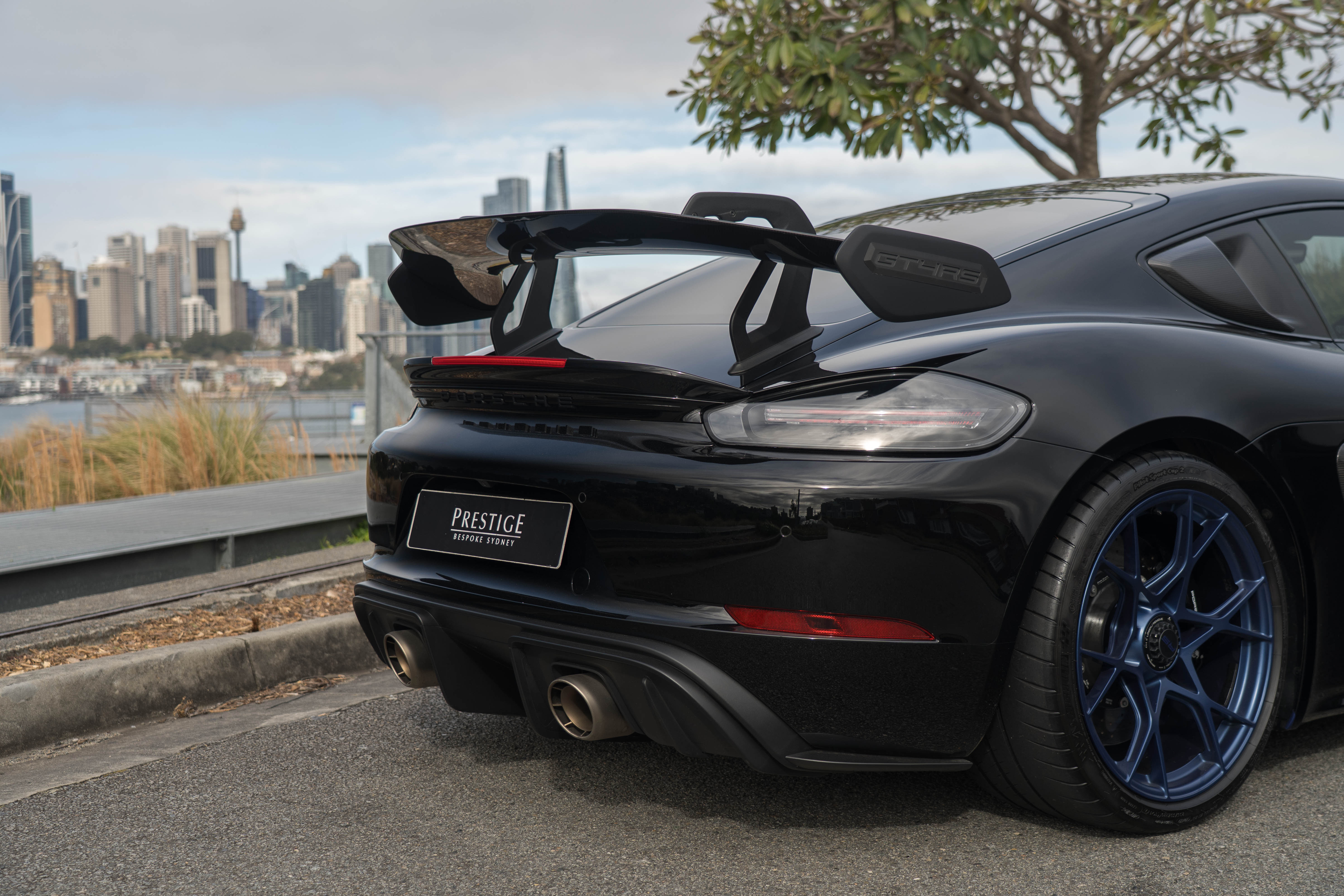 2023 Porsche 718 Cayman GT4 RS Coupe Image 7