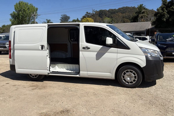 2020 Toyota HiAce GDH300R  Van Image 3