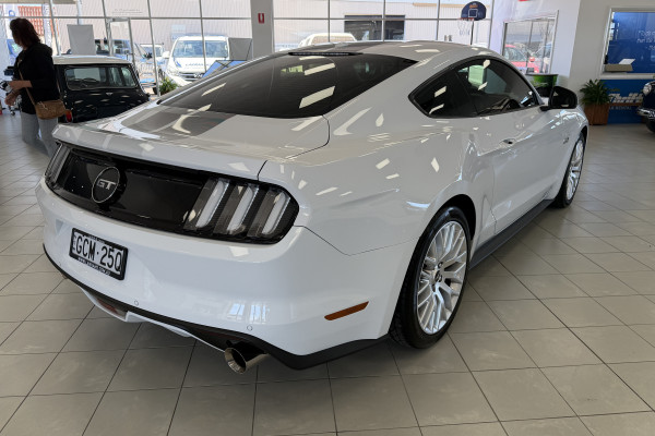 2017 Ford Mustang FM GT Coupe Image 9