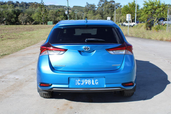 2016 Toyota Corolla ZWE186R Hybrid Hatch Image 5