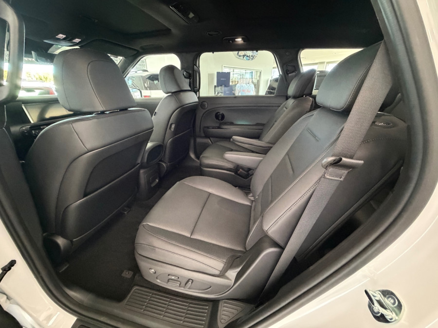 2026 Hyundai Palisade Calligraphy Black Ink SUV Image 16
