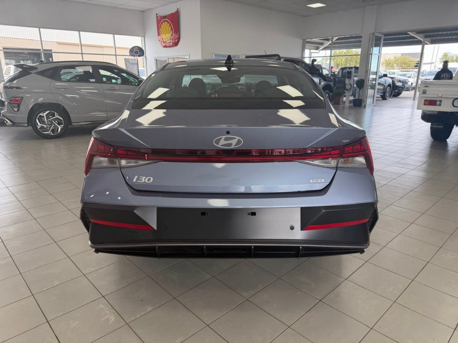 2026 Hyundai i30 CN7.V4 Elite Hybrid Sedan Image 8