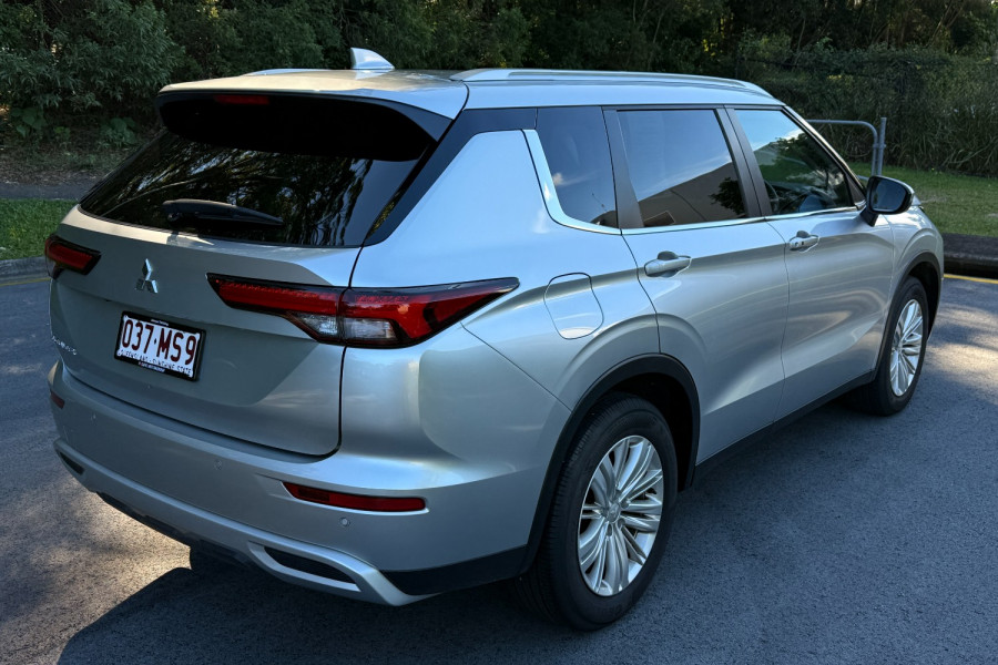 2022 MY24 Mitsubishi Outlander ZM LS SUV Image 13