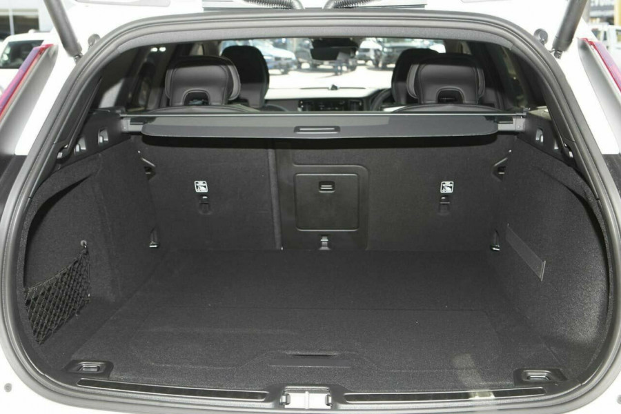 2019 MY20 Volvo V60 F-Series T5 R-Design Wagon Image 17