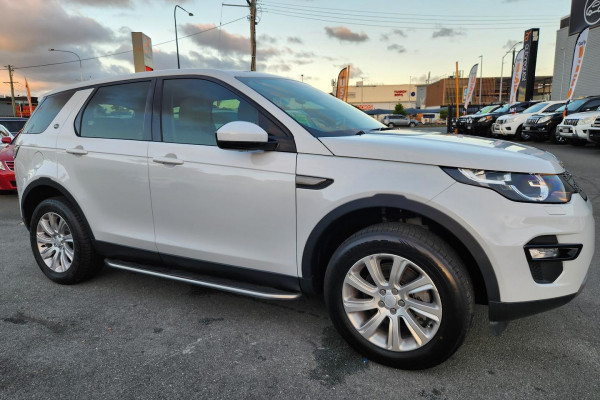 2016 MY16.5 Land Rover Discovery Sport L550 SD4 SE SUV Image 4