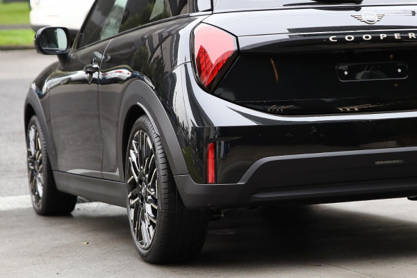 2026 MINI Cooper F66 C Favoured Hatch image 18