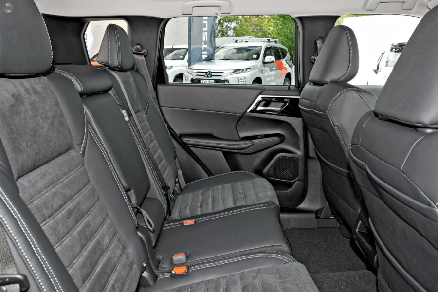 2025 MY24 Mitsubishi Outlander ZM Aspire SUV Image 8