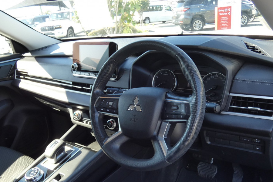 2022 Mitsubishi Outlander ZM MY23 ES 7 SEAT 2WD SUV Image 12