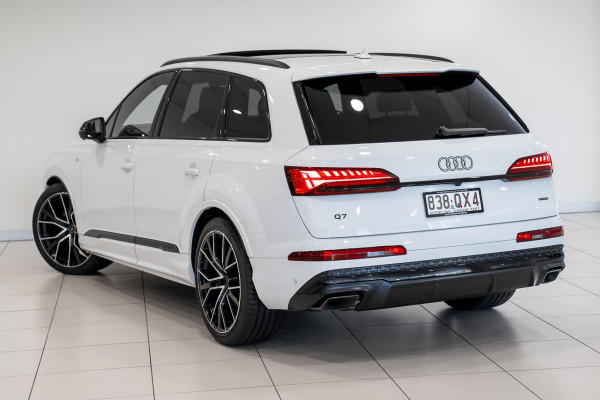 2026 Audi Q7 4M TDI 210kW S line SUV image 2
