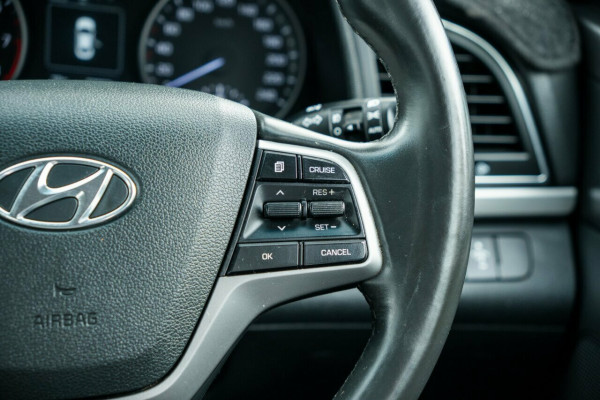 2018 Hyundai Elantra AD Trophy Sedan Image 11