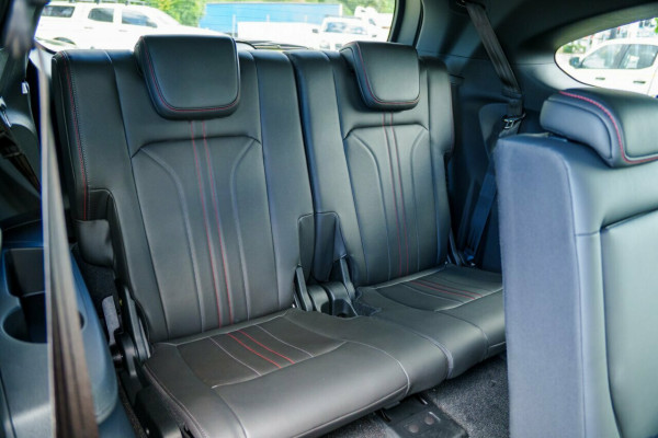 2026 MY25.5 Isuzu MU-X RJ X-TERRAIN SUV Image 11