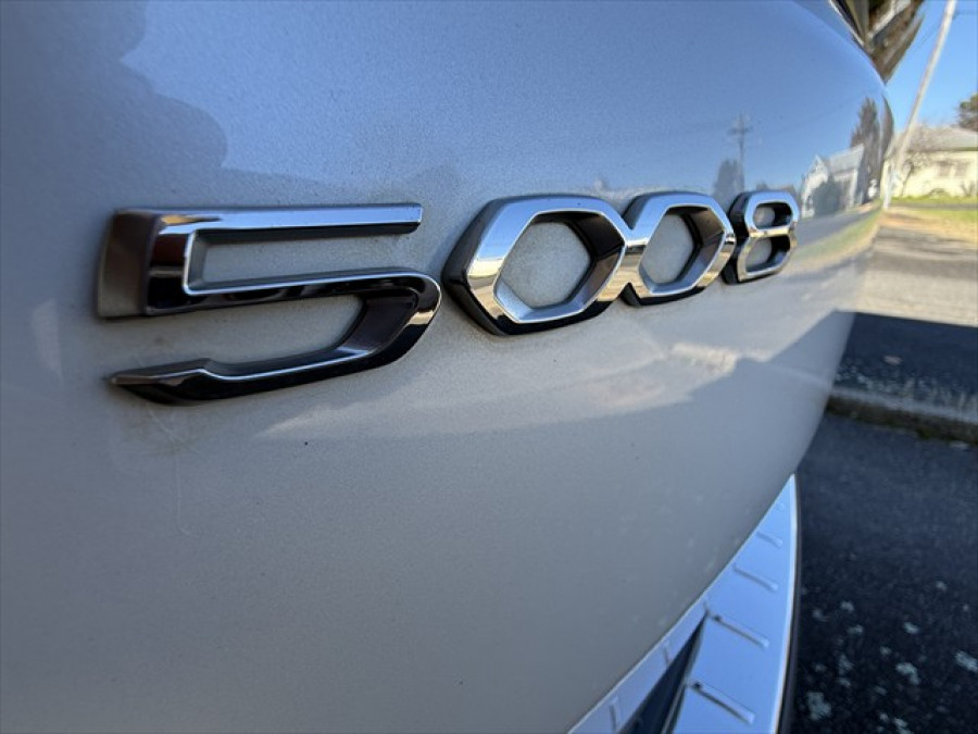 2021 Peugeot 5008 P87 GT SUV Image 14