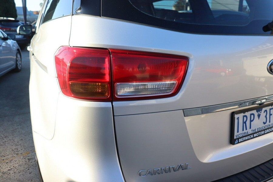 2017 Kia Carnival YP S People Mover Image 7